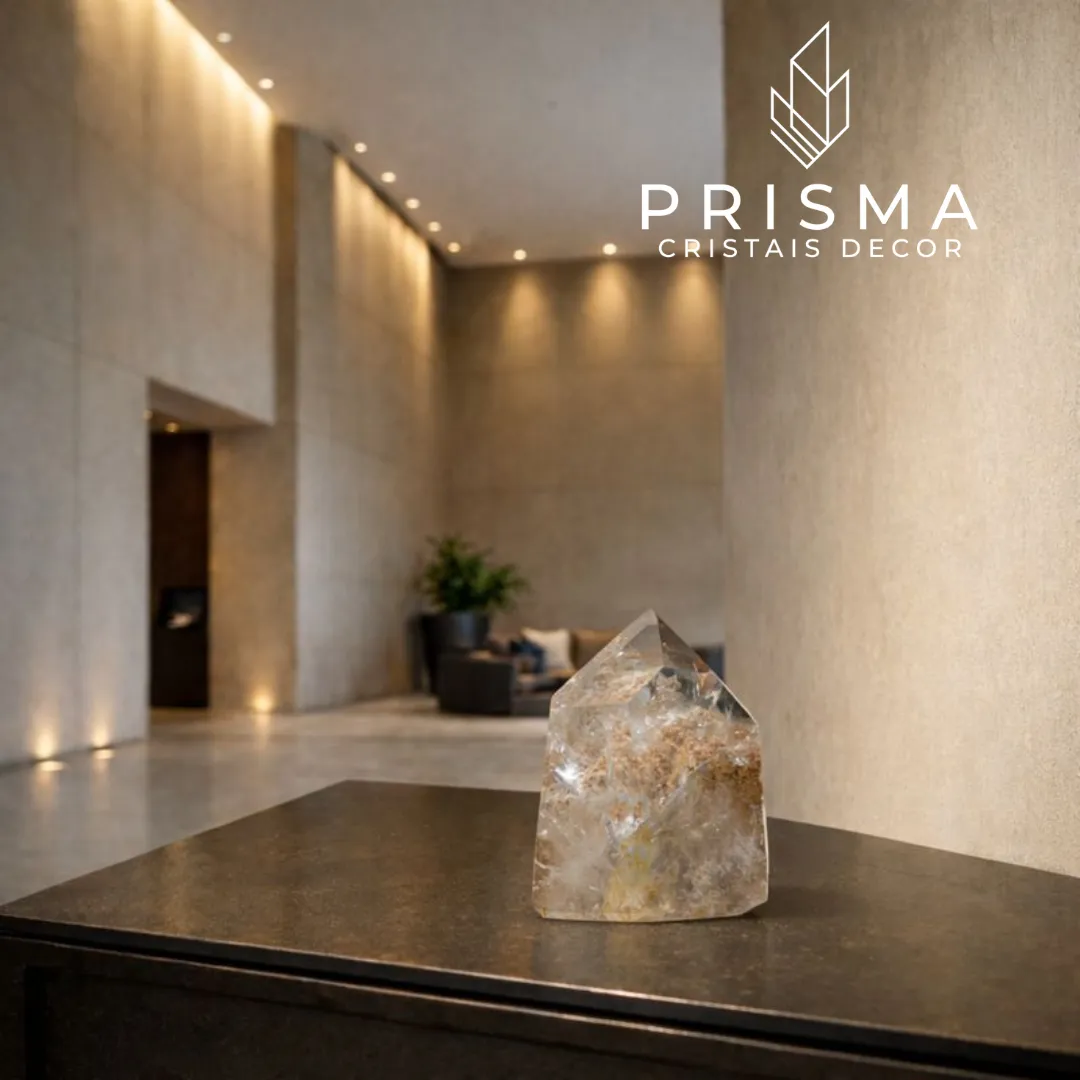 Ponta de Quartzo Semi-Translúcido com inclusão de Iodolita - variação rara com minerais internos Prisma Cristais