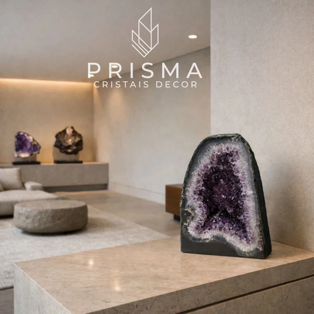 Capela de Ametista Média - visão completa da peça natural