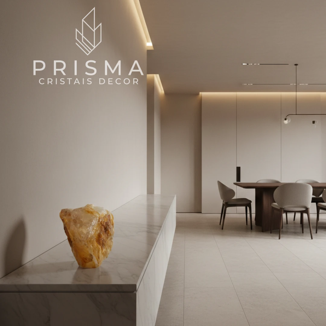 Vista frontal completa do Citrino Bruto mostrando cor solar característica