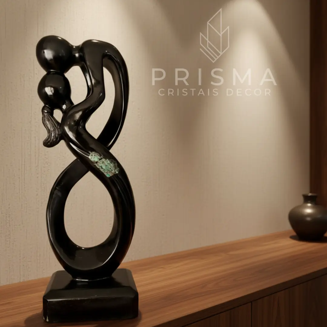 Escultura Amor Infinito em xisto de esmeralda - peça exclusiva de arte premium